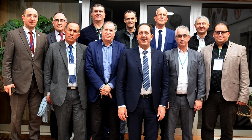 AGEX DU COA : REMPLACEMENT DE CINQ MEMBRES DU BUREAU EXECUTIF