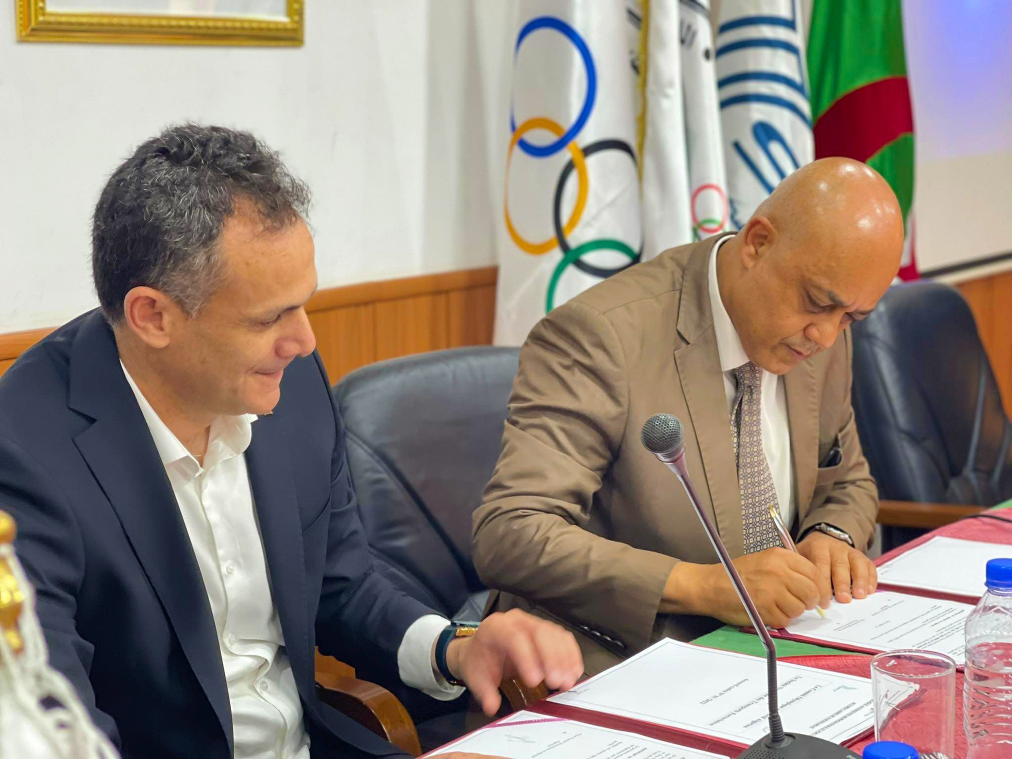JM Oran 2022 : signature d’une convention de partenariat entre le COA et la SNTF